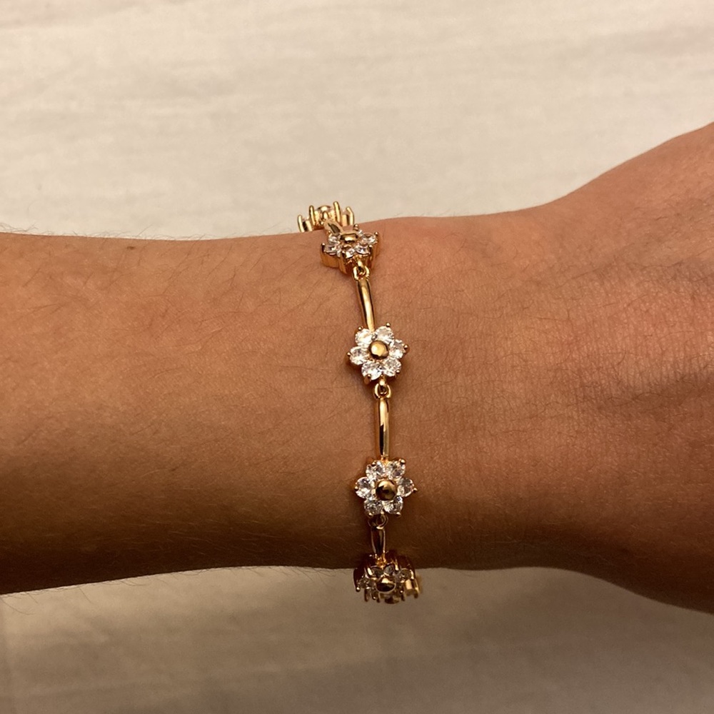 gold plated flower design bracelet